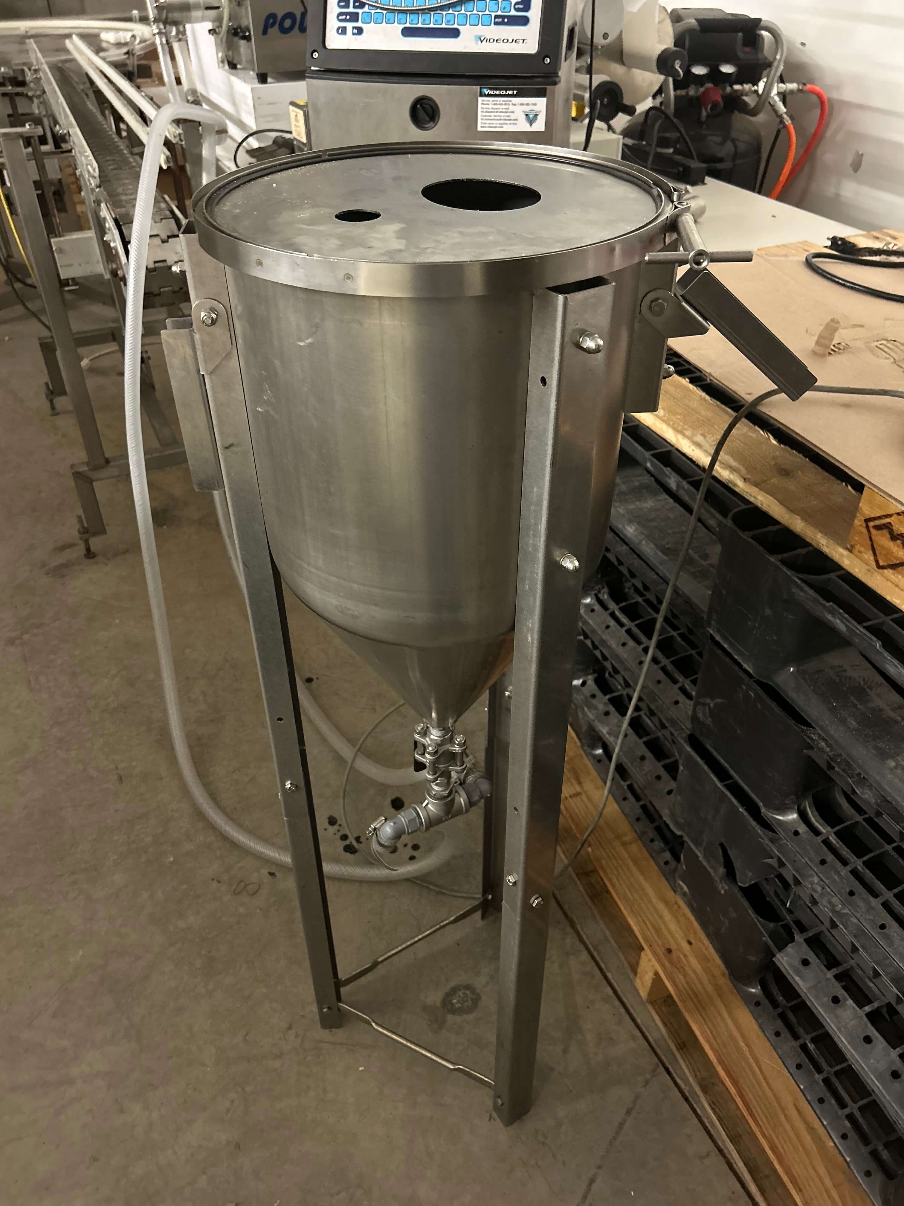 Manual Bottling Line image 2