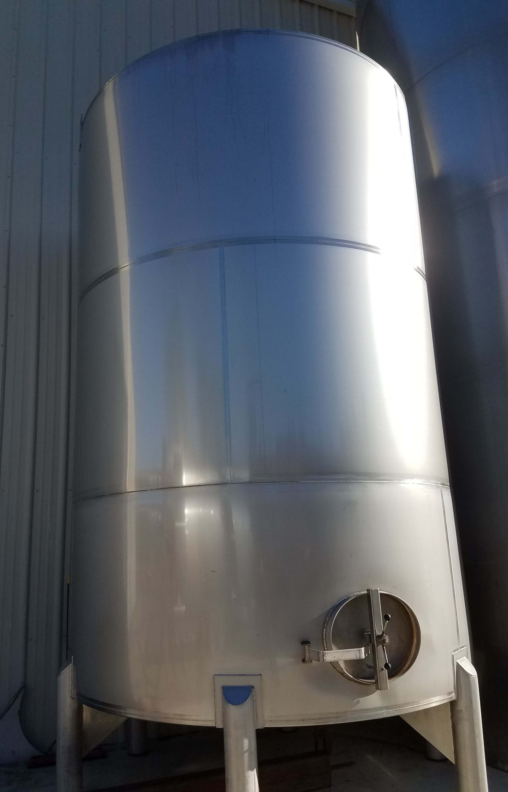 7500 Gallon Tank image 1